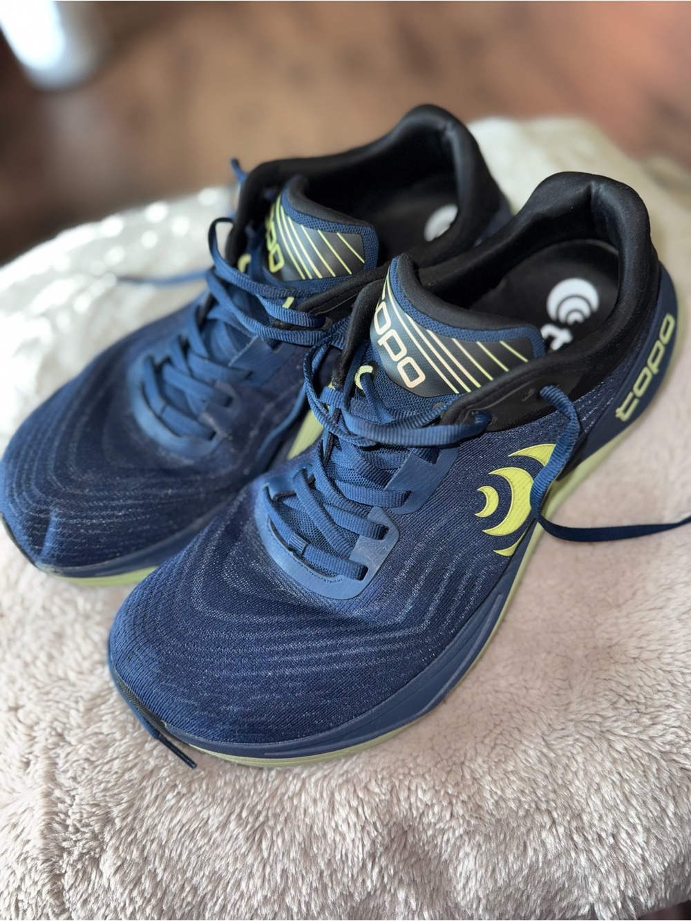 Topo Men’s Ultra Fly 5 Running Shoes - Navy with Lime Accents
